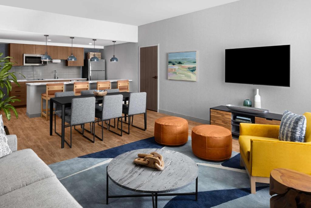 Hilton Garden Inn Grand Prairie At EpicCentral photo 1