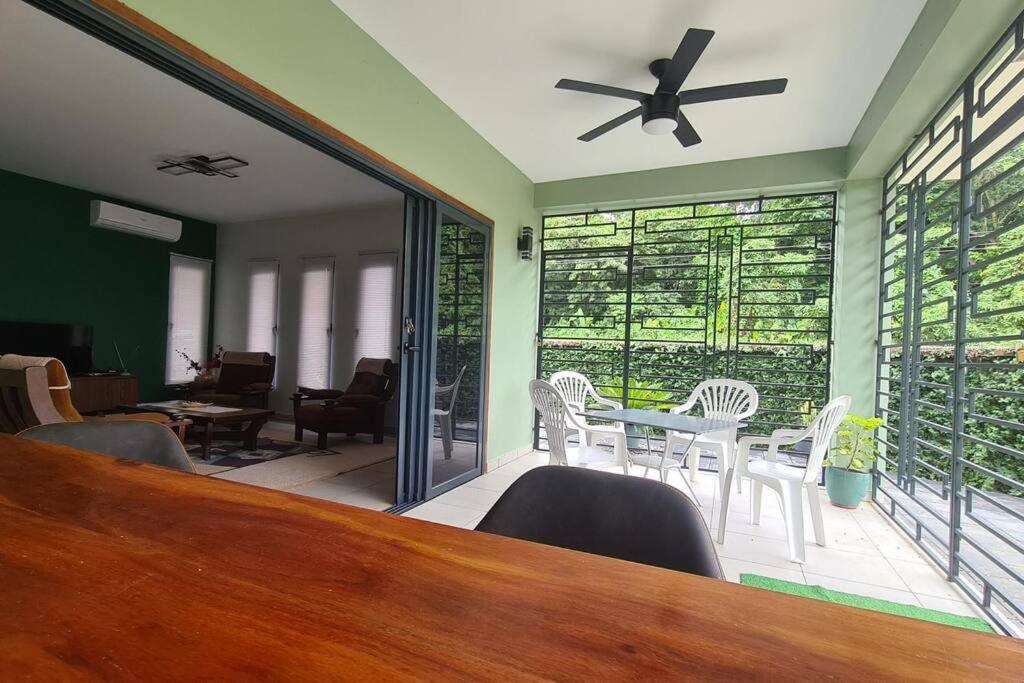 Vakantiewoning in Wanica, Suriname photo 1