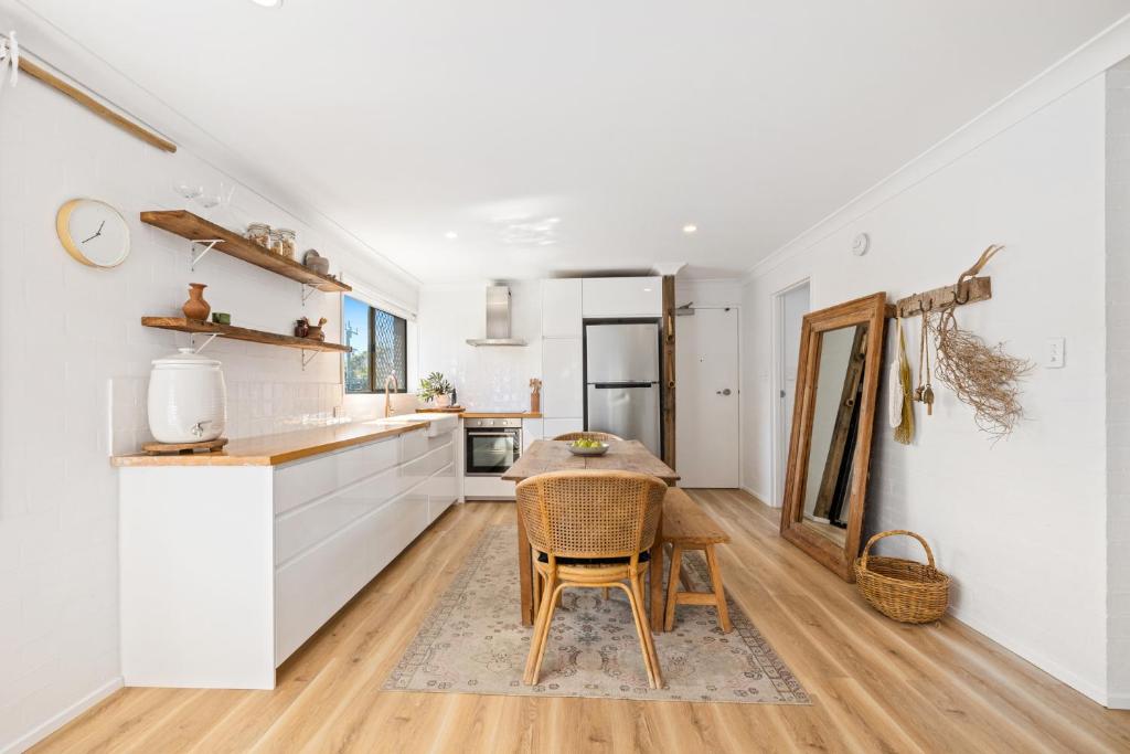 Boho-Style Beach Apartment Kingscliff by uHoliday photo 2