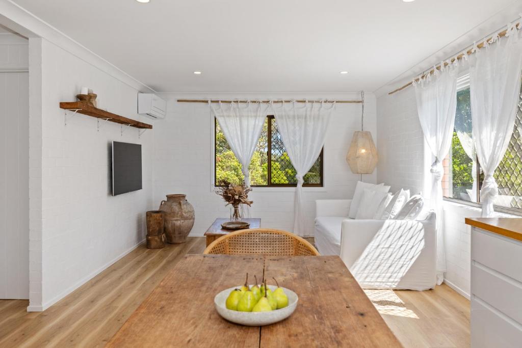 Boho-Style Beach Apartment Kingscliff by uHoliday photo 3