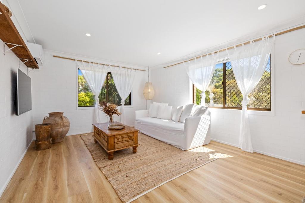 Boho-Style Beach Apartment Kingscliff by uHoliday photo 4