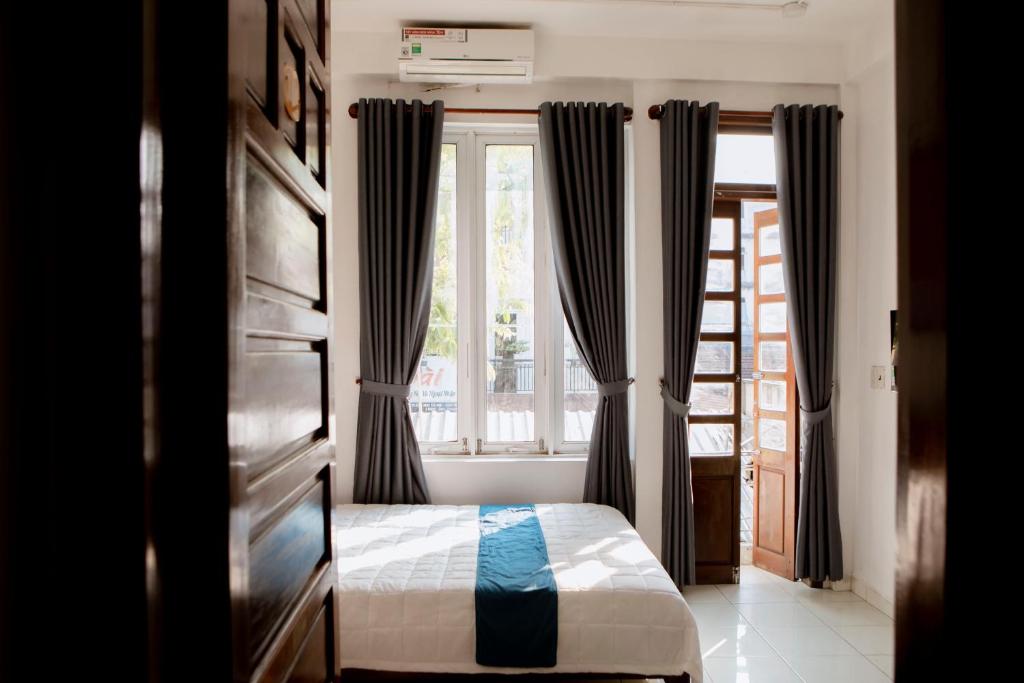 Golden Guesthouse