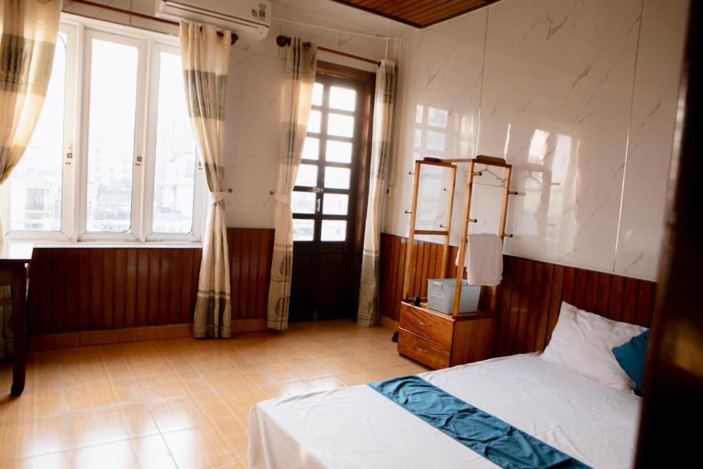 Golden Guesthouse