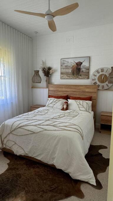 Country Spirit - close to UNE - 3 bedroom home photo 3