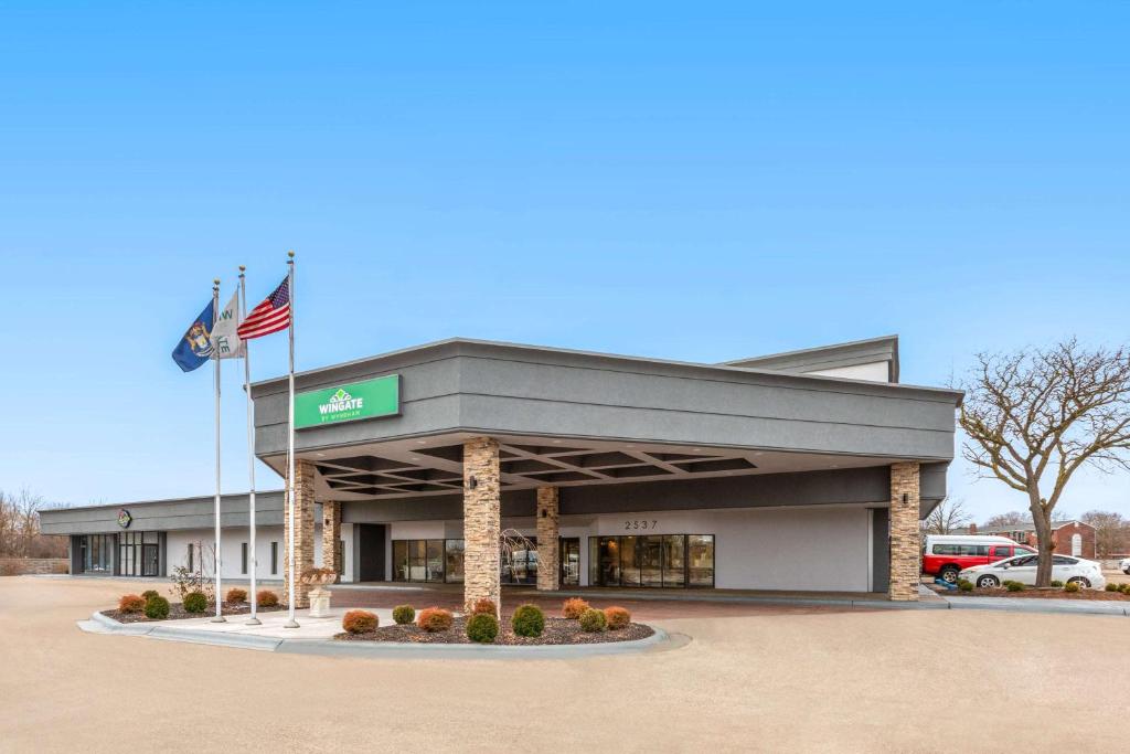 Wingate by Wyndham Troy image