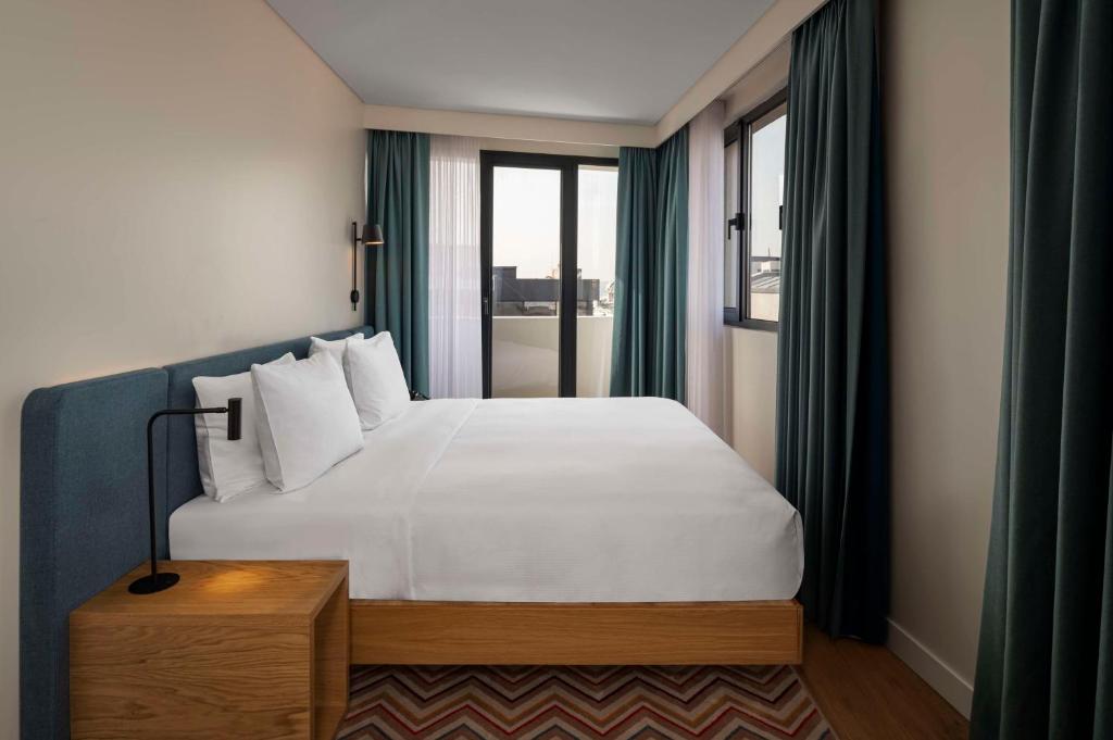 Hampton by Hilton Istanbul Sirkeci Room Type - Queen Room with Sofa Bed - Smoking