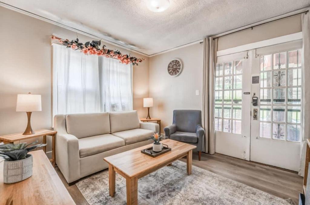 Near Shopping & Dining- Magic in Midtown- Unit B image