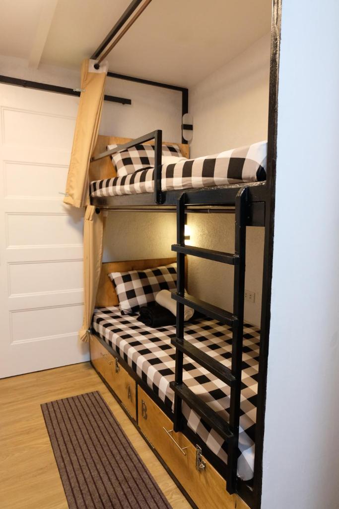 Dani's House Pod Coron Room Type - One-Bedroom Apartment