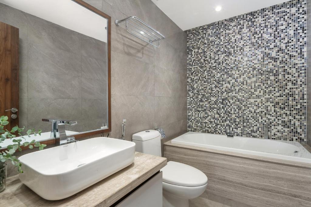Penthouse Duplex 4 bedrooms Ocean View, Rooftop Pool