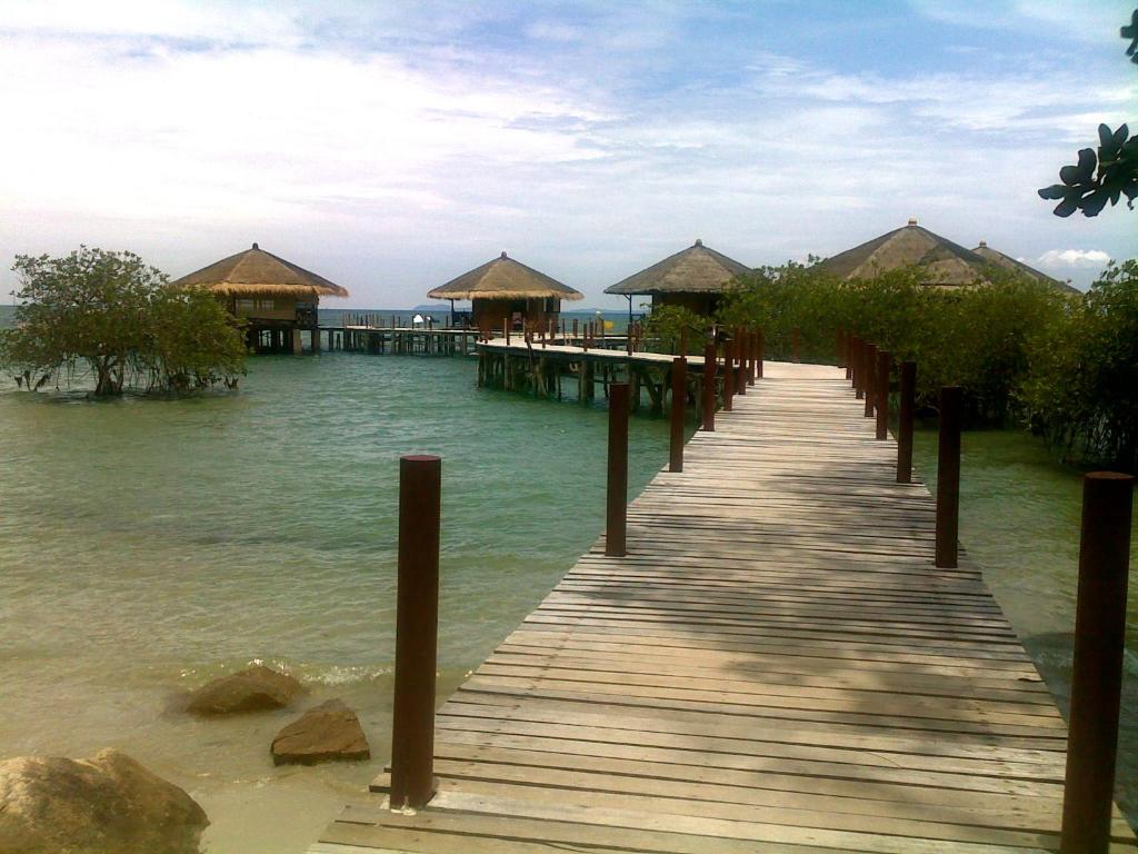 LooLa Adventure Resort - Tap to explore photos