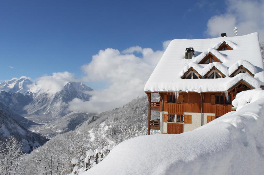 Chalet La Perle de L'Oisans - Appartements d'Exception photo 1