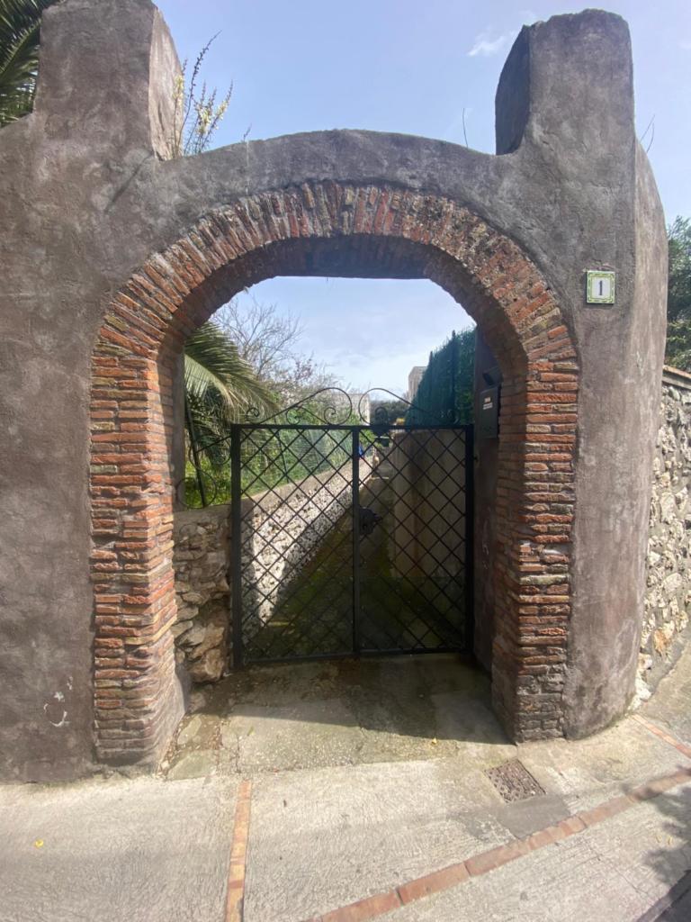 Casina Edomilla, Naples