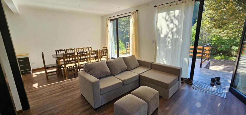 Casa del Río CON 3 DORMITORIOS Y 2 BAÑOS photo 3
