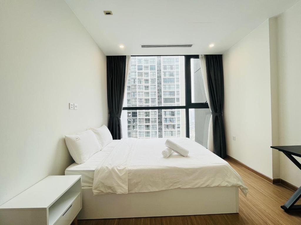 Nanahousing-3 Bedroom Apartment Vinhomes Skylake