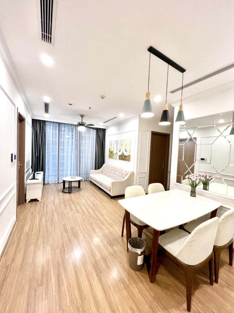 Nanahousing-3 Bedroom Apartment Vinhomes Skylake