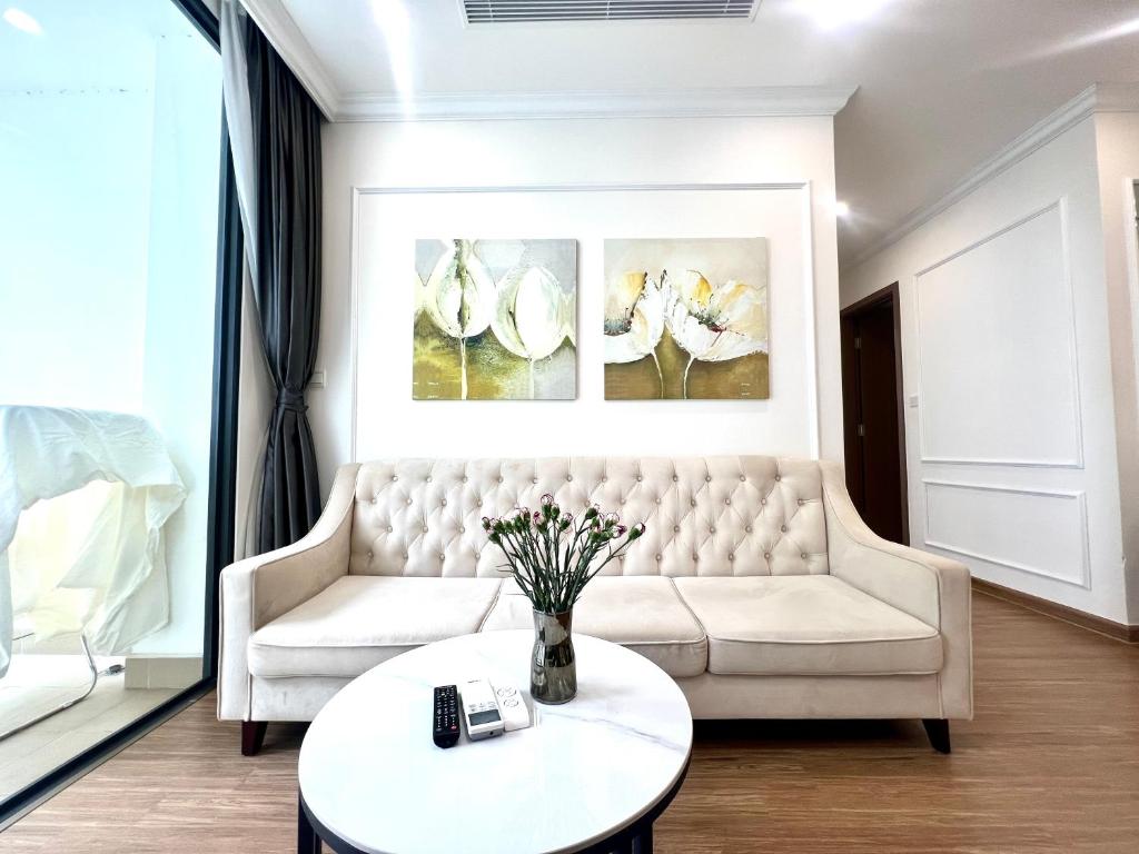 Nanahousing-3 Bedroom Apartment Vinhomes Skylake