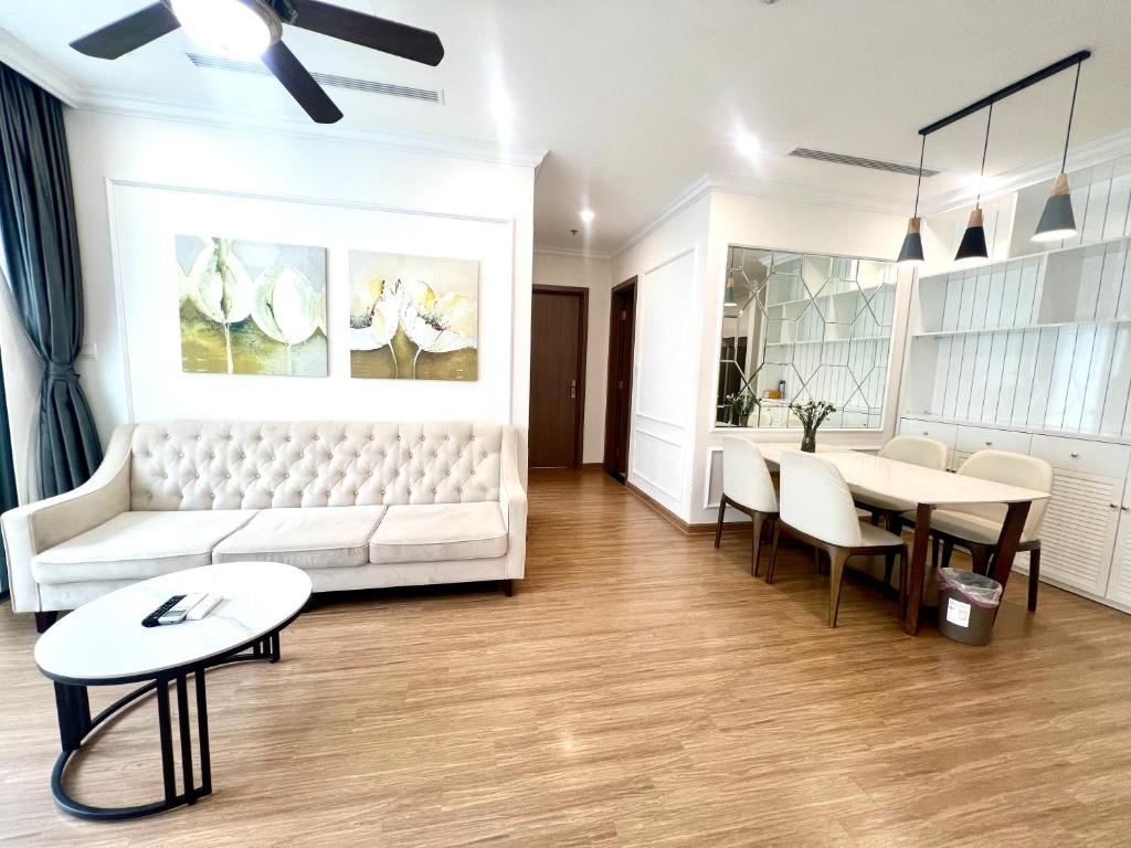 Nanahousing-3 Bedroom Apartment Vinhomes Skylake