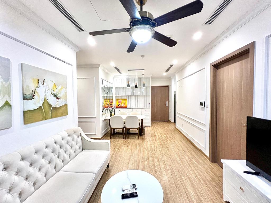 Nanahousing-3 Bedroom Apartment Vinhomes Skylake