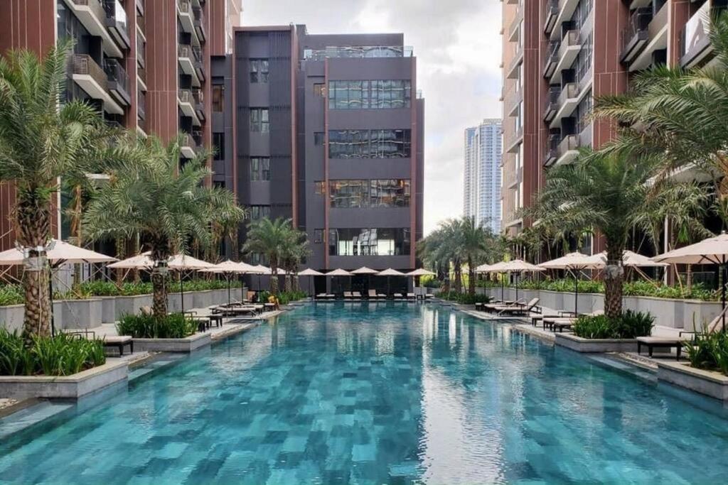 Luxury Condo In D1 Saigon