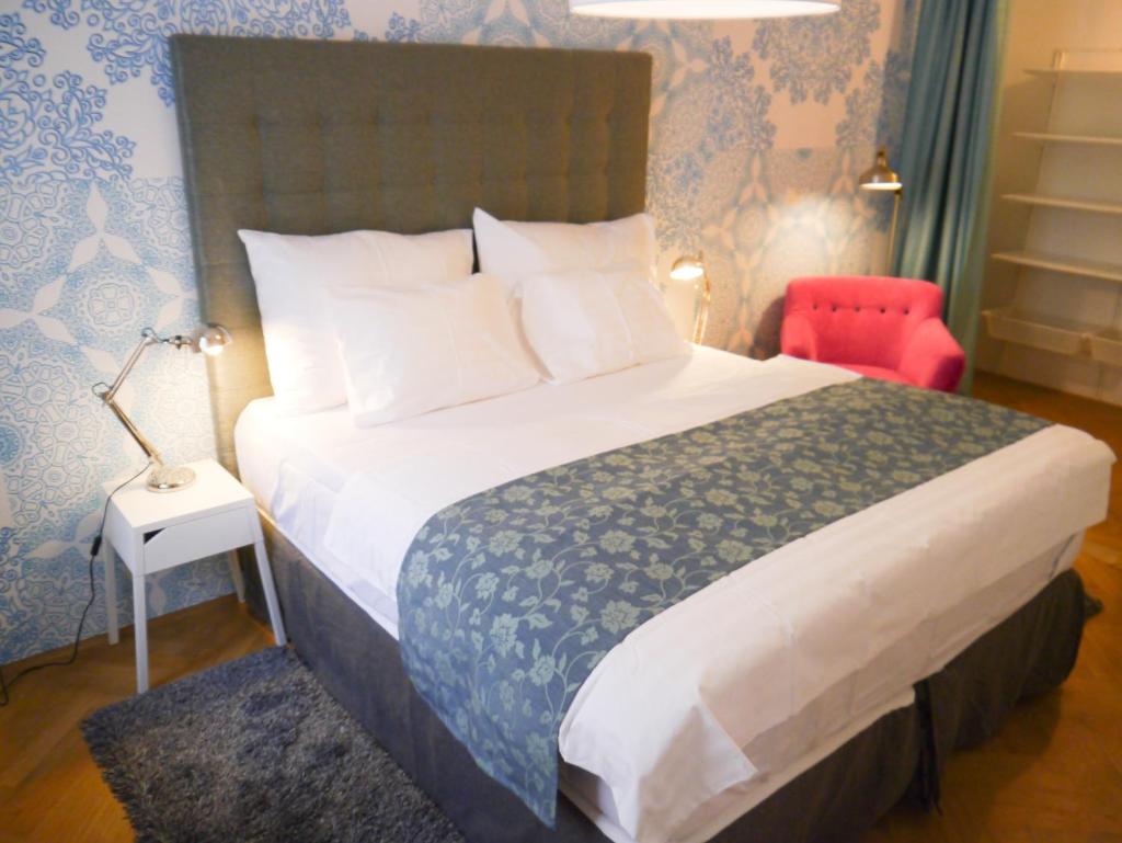 Апартаменты (Улучшенные апартаменты с 1 спальней), Отель Dahlia Inn