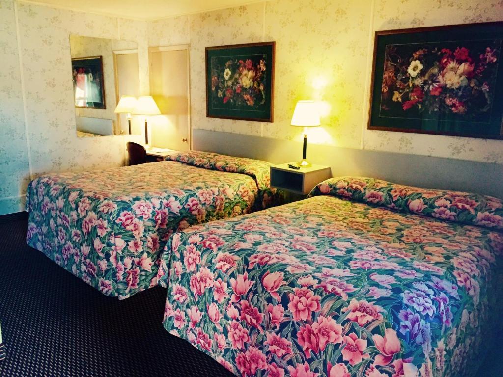 Travelers Inn Motel image