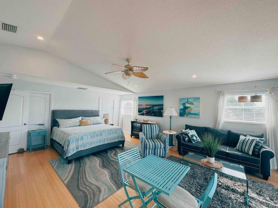 LaLa's Beach House image