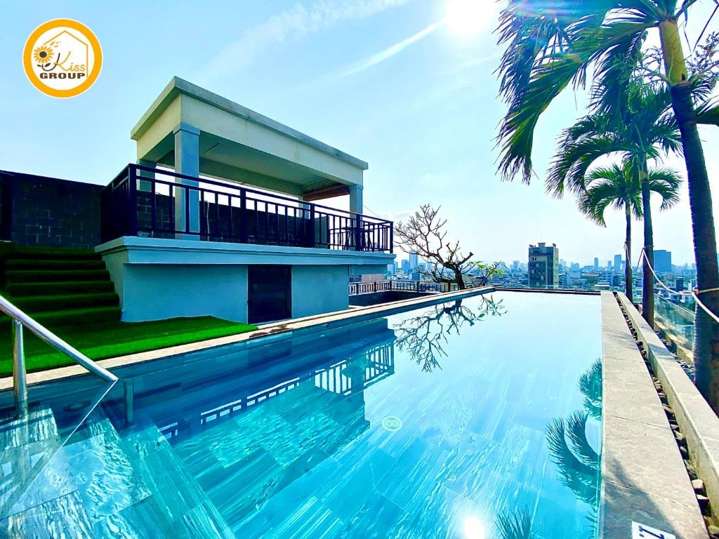 Tokyo Boutique Front Beach Hotel