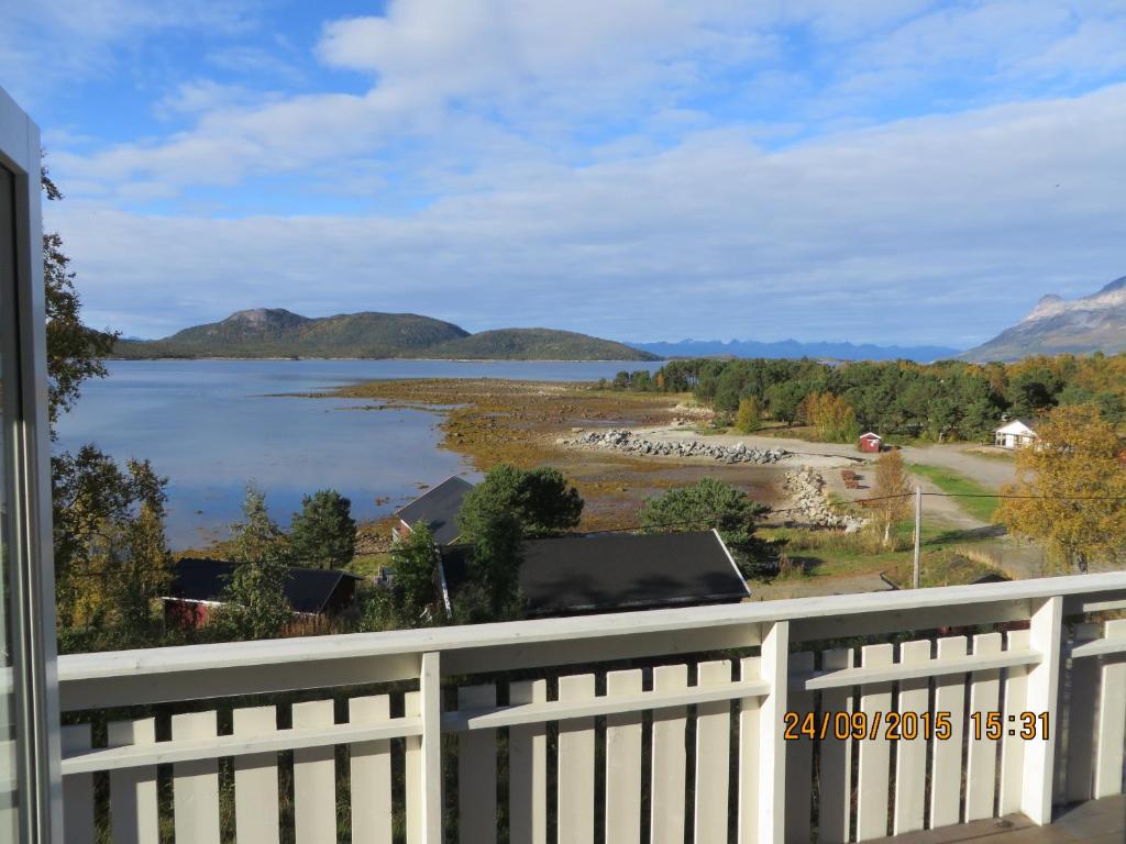 Ulvsvåg Gjestgiveri og Fjordcamping AS photo 2