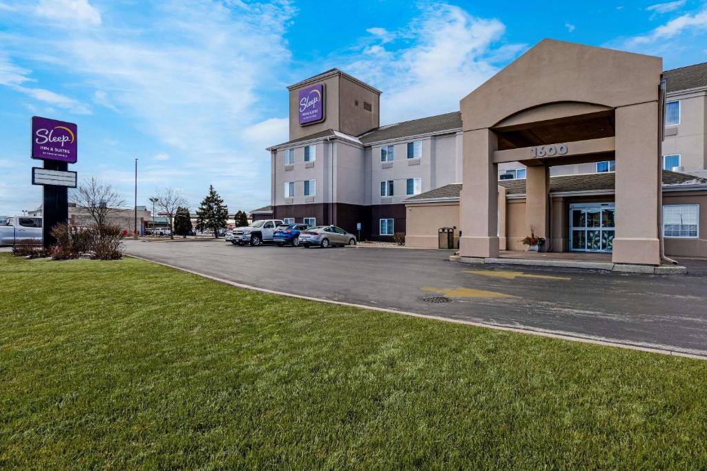 Sleep Inn & Suites Green Bay South image