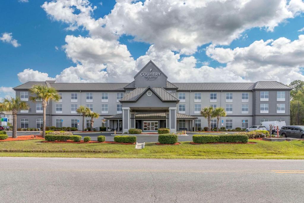 Country Inn & Suites by Radisson, Savannah Airport, GA image