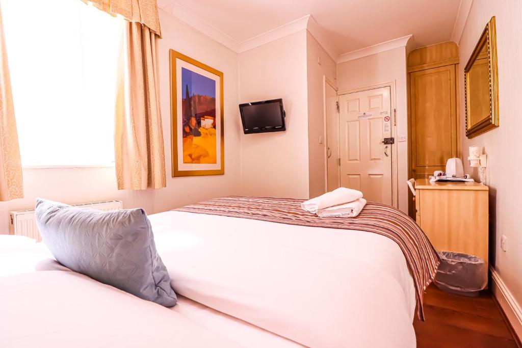 The Fairway Hotel Room Type - Standard Double Room
