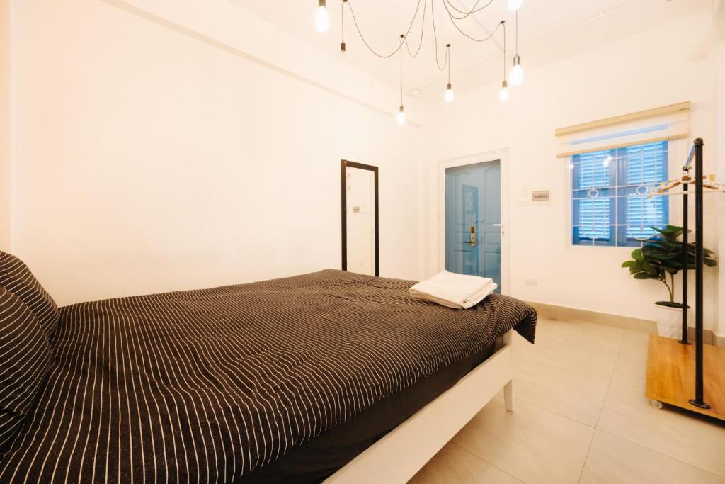 Unique Train street / Old Quarter View Apartment