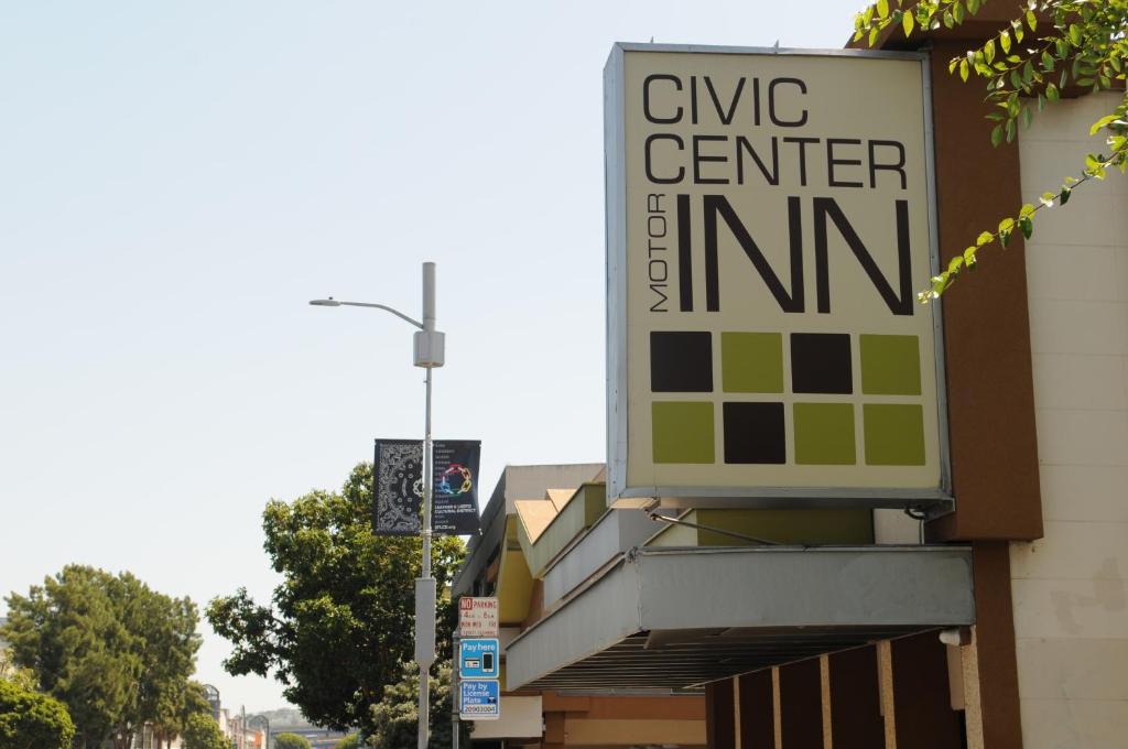 Civic Center Motor Inn image