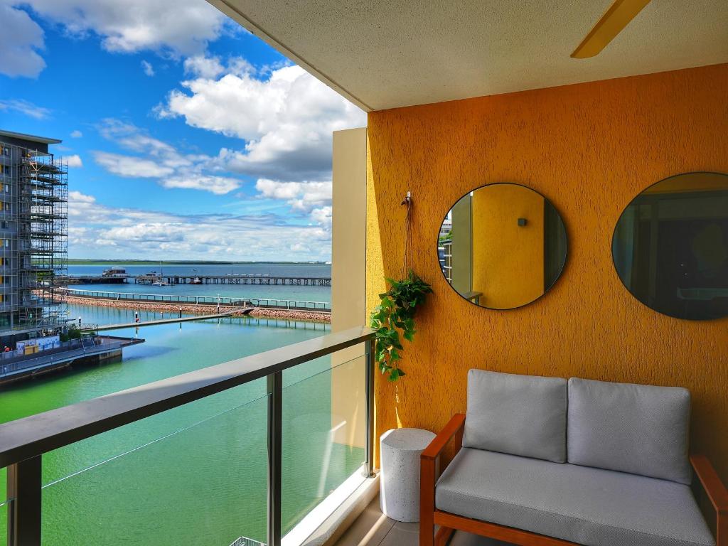 Harbour-view Waterfront Apartment photo 2