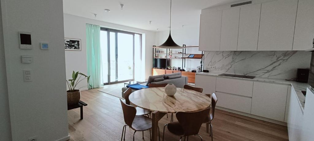 Central Park Tower Sea View Residence with pool and gym photo 1