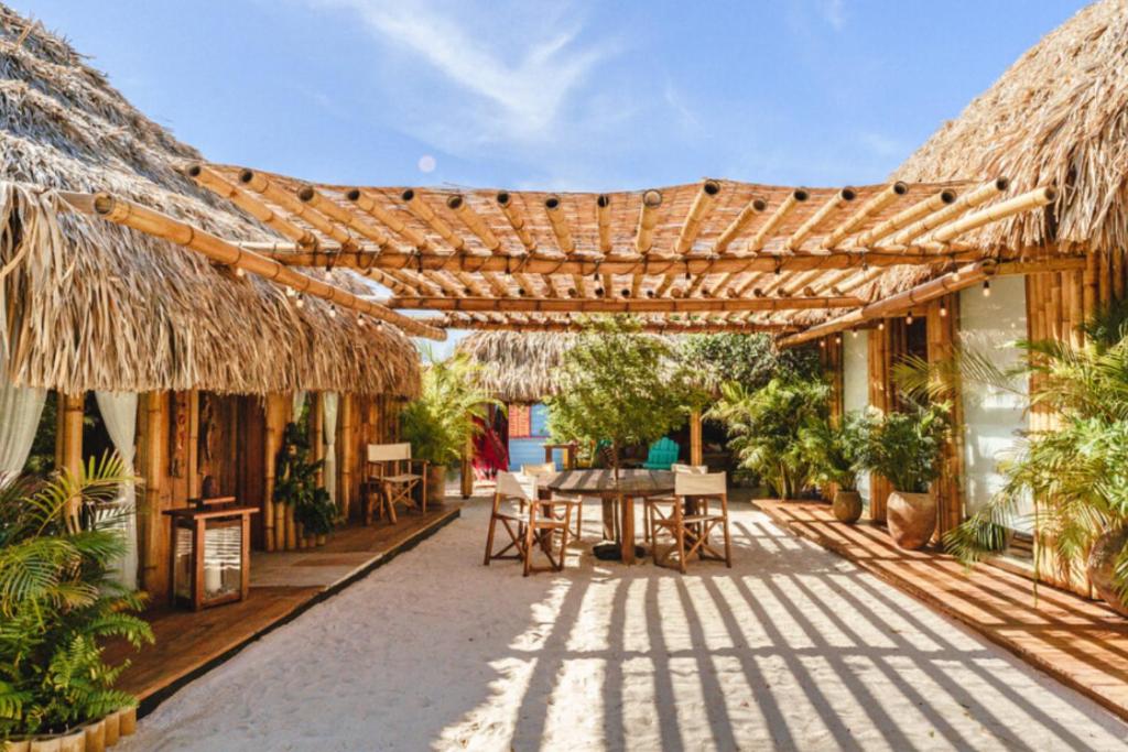 Beach bungalow Aruba photo 1