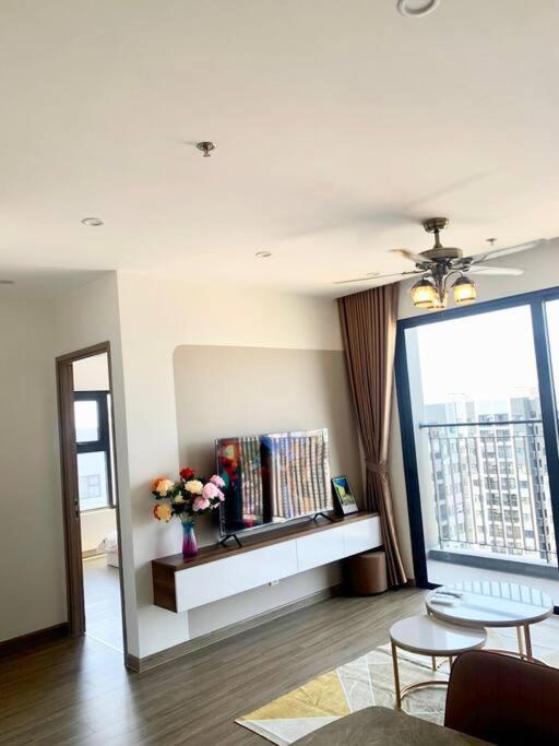 Vinhomes Smartcity- Căn hộ dich vụ - 3 Bedroom