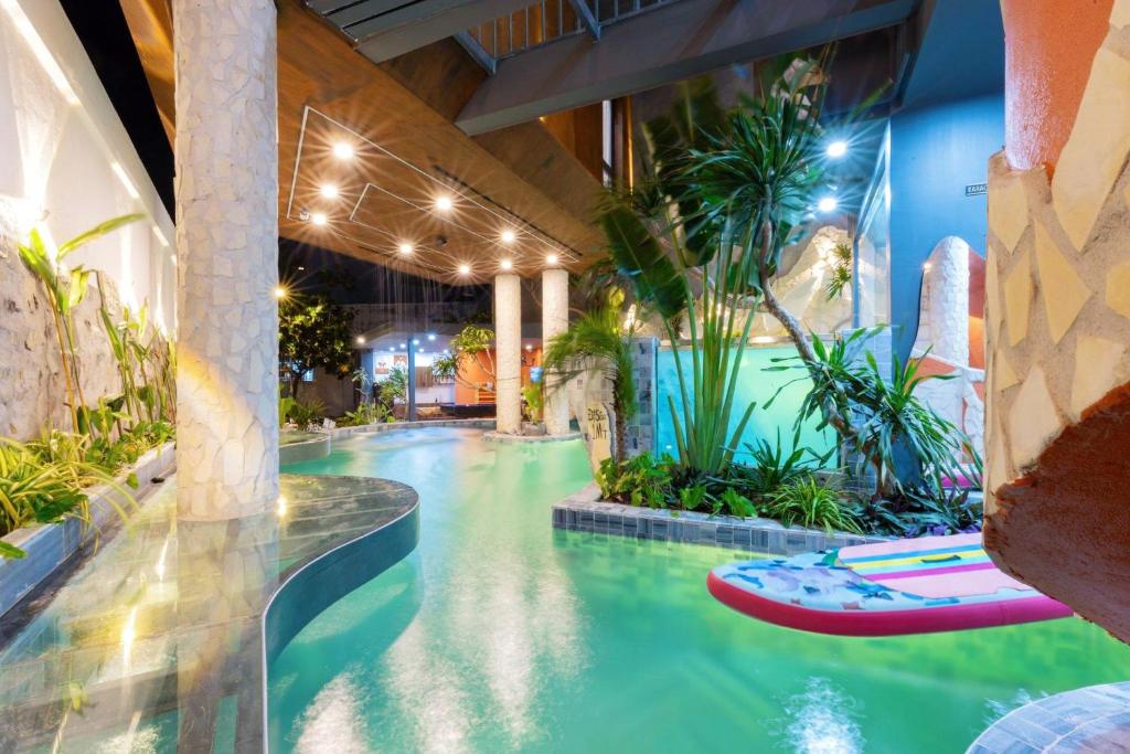 Wabi Sabi Villa * Hồ Bơi Thác Nước 140 m2 * Phòng Karaoke Thủy Cung