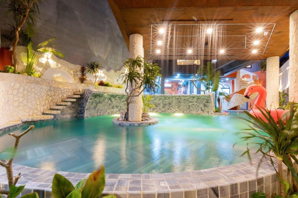 Wabi Sabi Villa * Hồ Bơi Thác Nước 140 m2 * Phòng Karaoke Thủy Cung