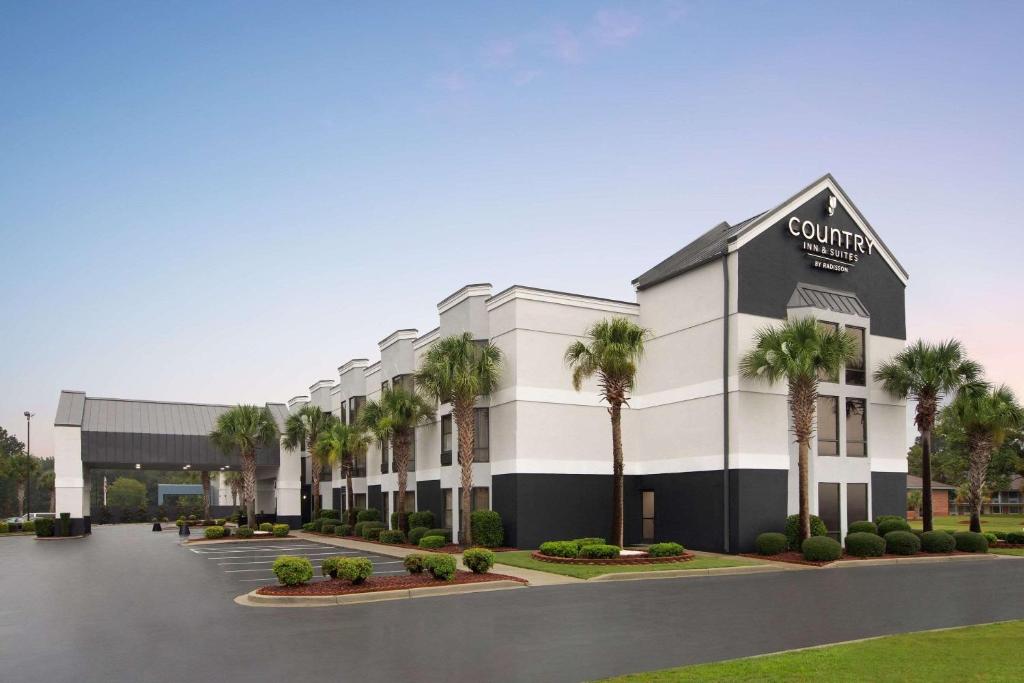 Country Inn & Suites by Radisson, Florence, SC image