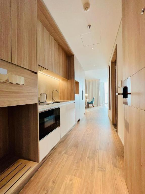 toa nha alacarte ha long view bien 5 sao