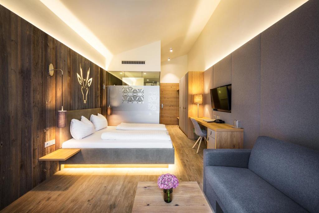 Двухместный (Улучшенный двухместный номер с 1 кроватью), Hotel Gerl