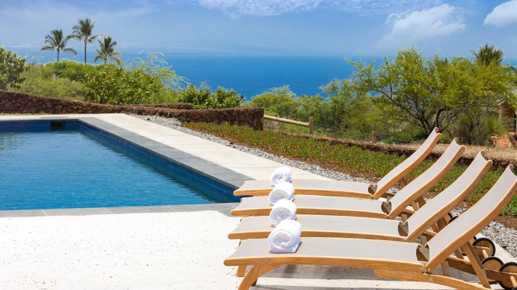 HOME OF THE MILKY WAY Breathtaking Home Overlooking Ocean with Observatory image
