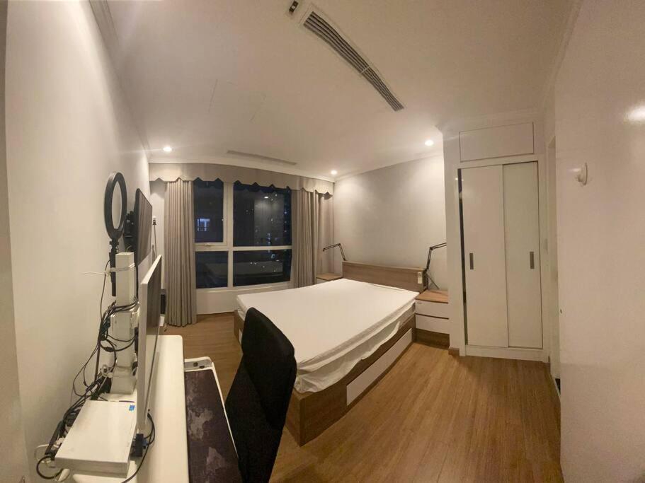 Modern 2 bedroom apartment in central of Hanoi