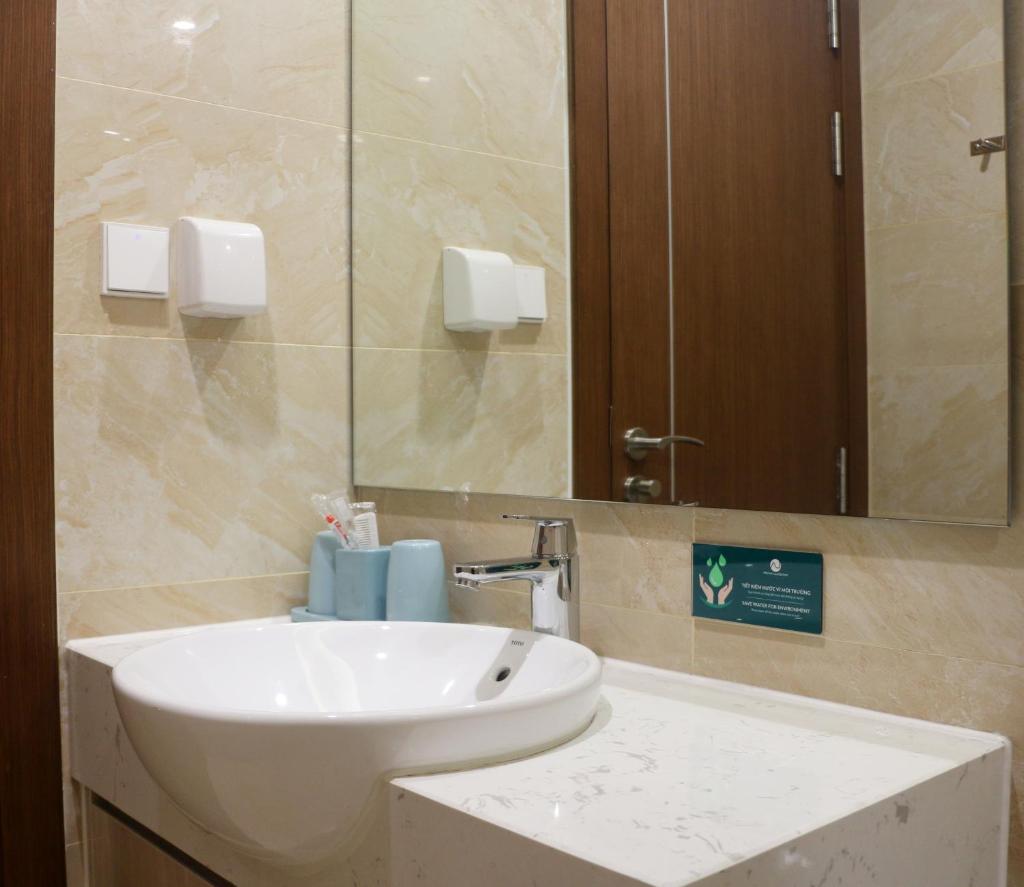 Asahi Luxstay - Moonlight Apartment