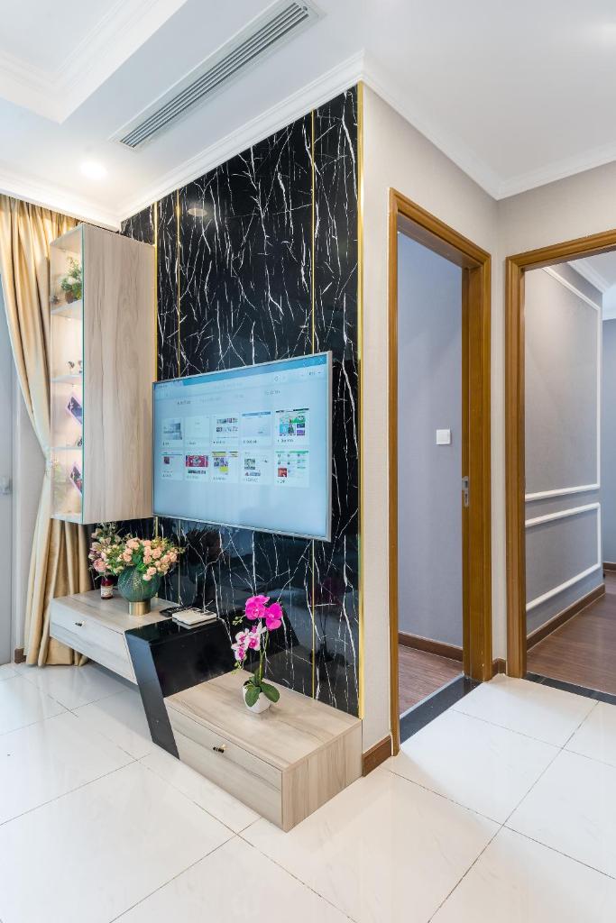 VINHOMES LANDMARK CONDOTEL SUITE