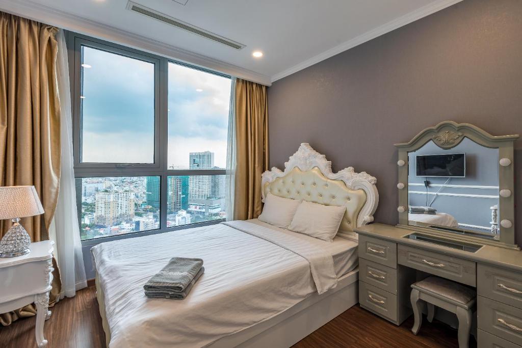 VINHOMES LANDMARK CONDOTEL SUITE