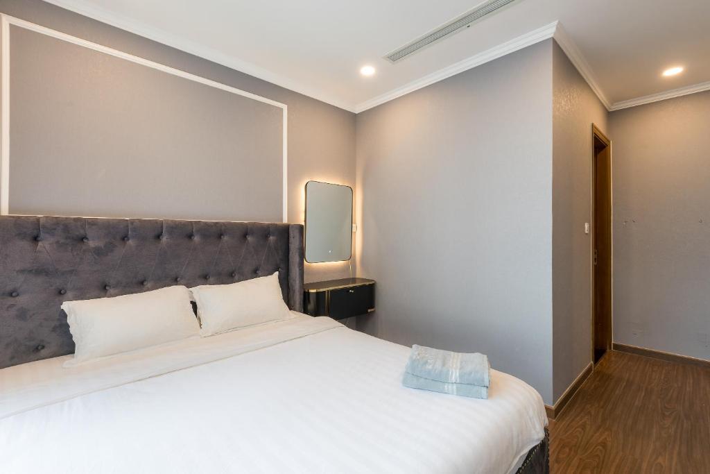 VINHOMES LANDMARK CONDOTEL SUITE