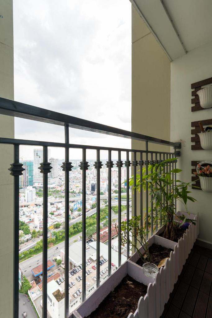 VINHOMES LANDMARK CONDOTEL SUITE