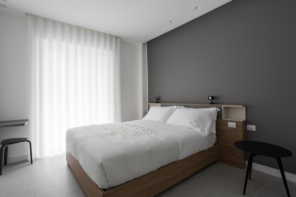 Napolishine Panorama Caravaggio By Dimorra Room Type - Comfort Triple Room with Shower